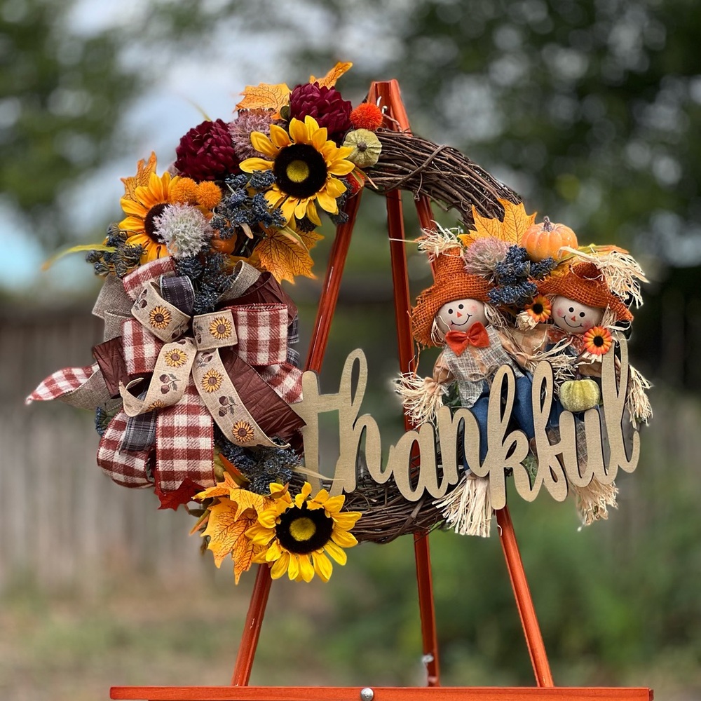 Thankful Holiday Scarecrow Couple Wreath